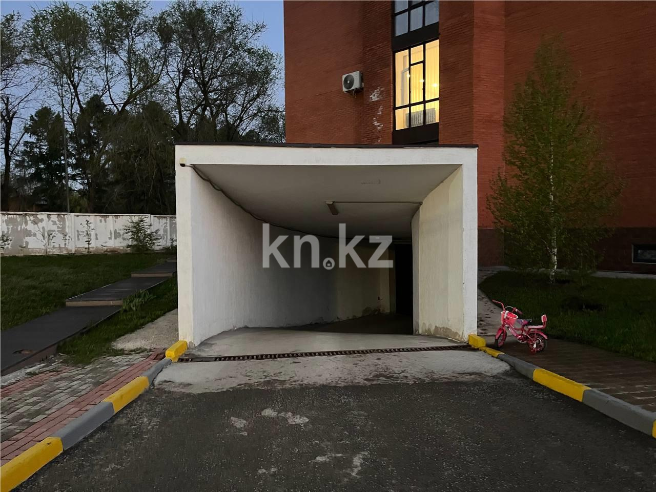 Продажа 4-комнатной квартиры, 151 м², ул. Ботаническая в Караганде - фото 41