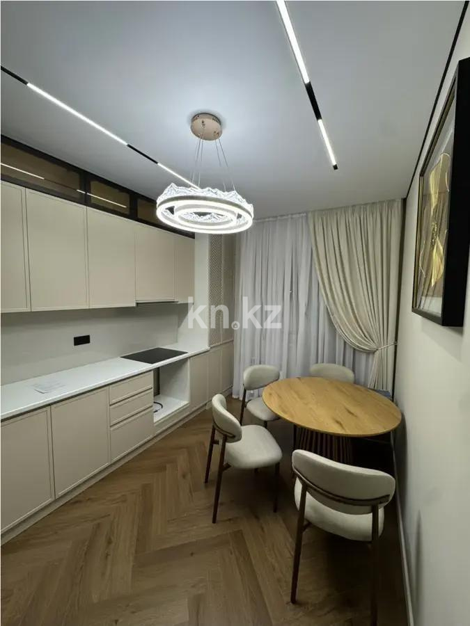 Продажа 2-комнатной квартиры, 70 м², ул. Халиуллина, дом  140/5 в Алматы - фото 3
