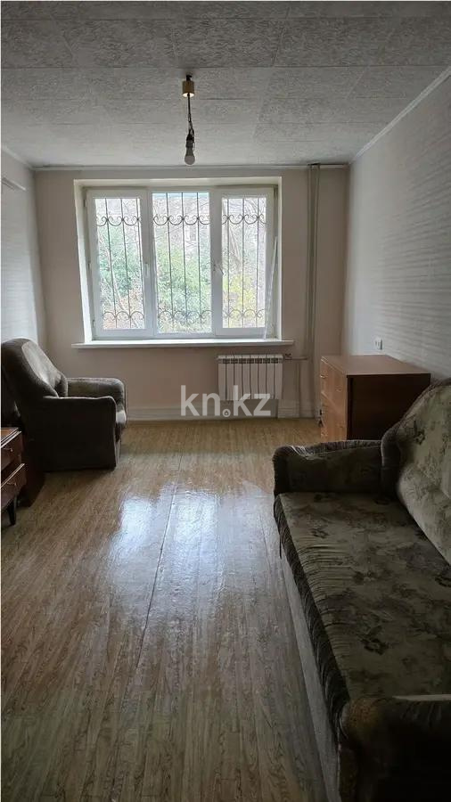 Продажа 1-комнатной квартиры, 38 м², 10 мкр., дом  7/2 в Алматы