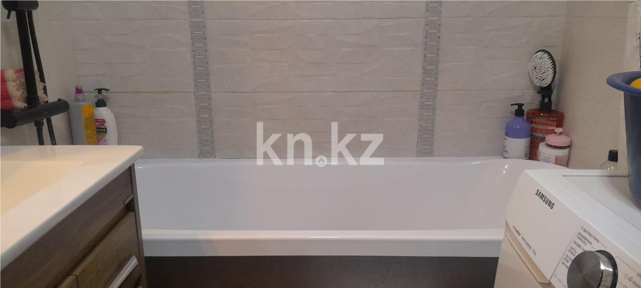 Продажа 5-комнатной квартиры, 98 м², мкр. Степной-1, дом  4/37 в Караганде - фото 2