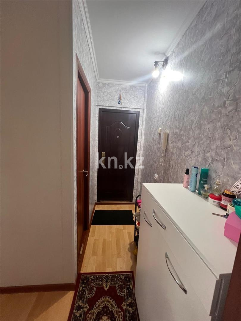 Продажа 3-комнатной квартиры, 47 м², мкр. Восток-2, дом  13 в Караганде - фото 4