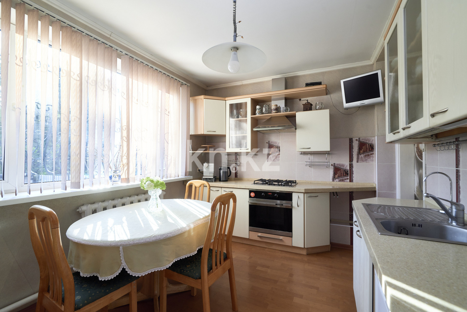 Продажа 6-комнатного дома, 348 м² в Астане - фото 28