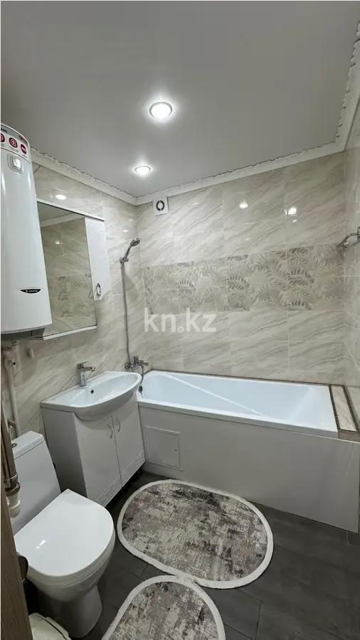 Продажа 1-комнатной квартиры, 36 м², пр. Бухар-жырау, дом  96 в Караганде - фото 2