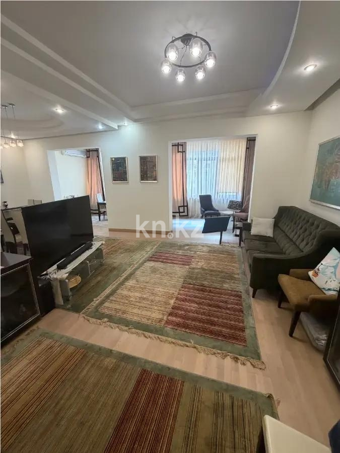 Продажа 4-комнатной квартиры, 208 м² в Алматы