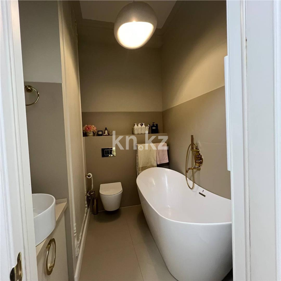 Продажа 4-комнатной квартиры, 140.7 м², ул. Е-900 в Астане - фото 11