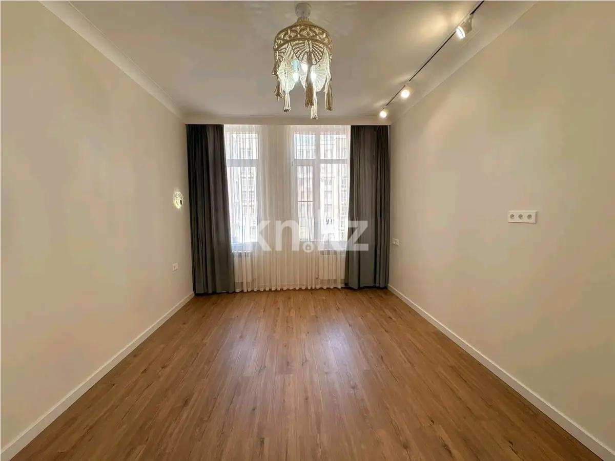 Продажа 2-комнатной квартиры, 65 м² в Астане