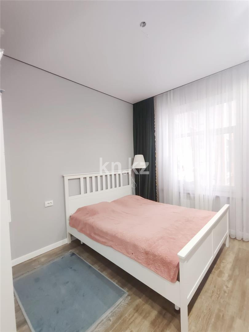 Продажа 3-комнатной квартиры, 93 м², 067 учетный квартал в Караганде - фото 8