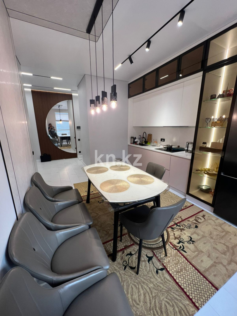 Продажа 3-комнатной квартиры, 70.6 м² в Алматы - фото 2