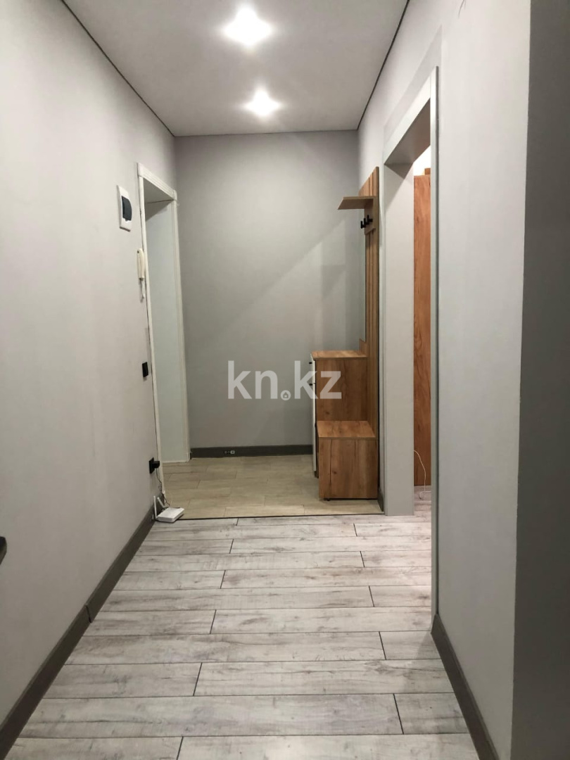 Аренда 1-комнатной квартиры посуточно, 68 м², ул. Самал, дом  70/3 в Уральске - фото 3