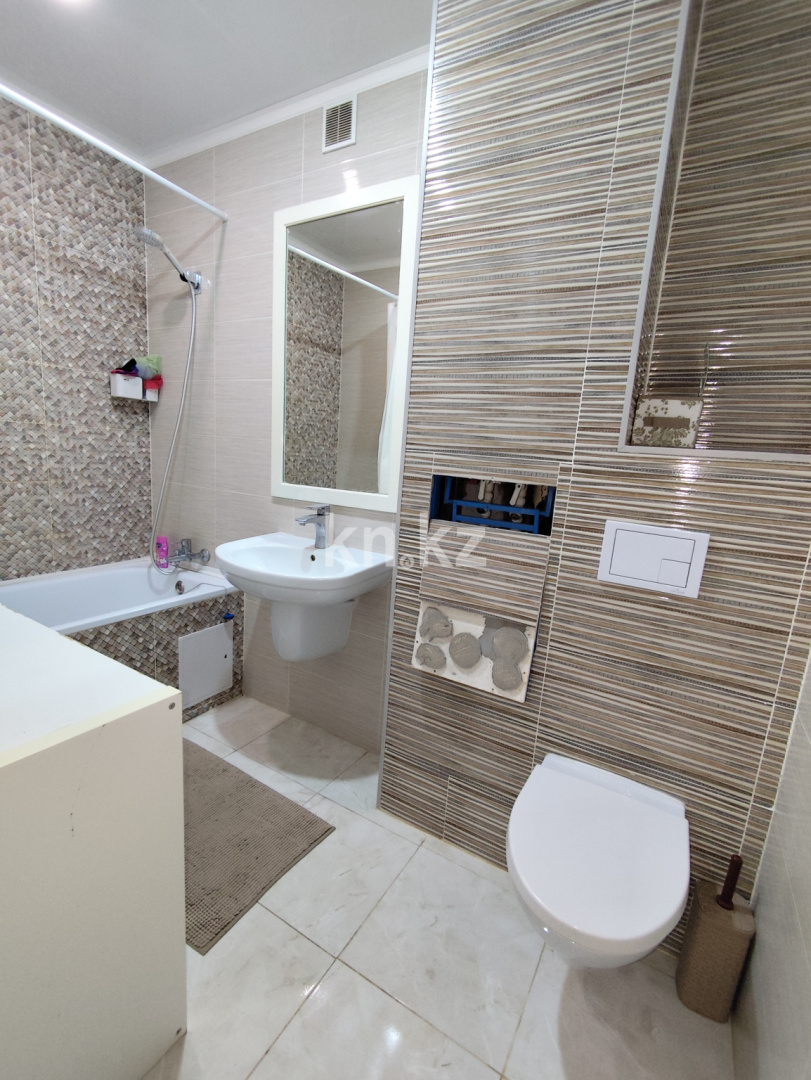 Продажа 4-комнатной квартиры, 84.7 м², ул. Щурихина в Уральске - фото 6