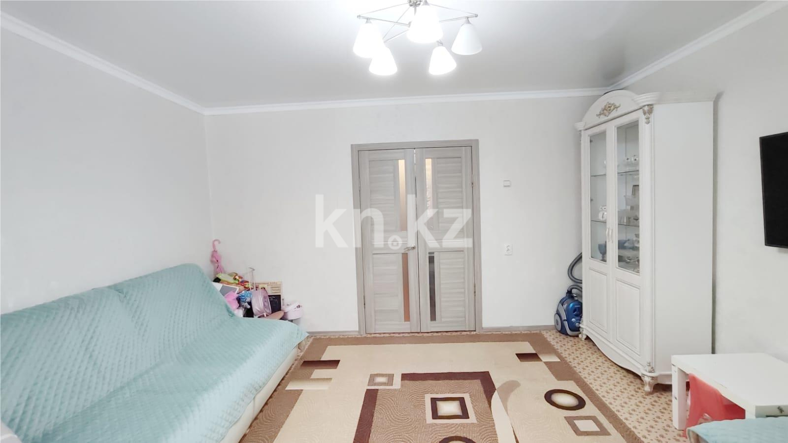 Продажа 3-комнатной квартиры, 72 м², мкр. Восток-3 в Караганде - фото 2