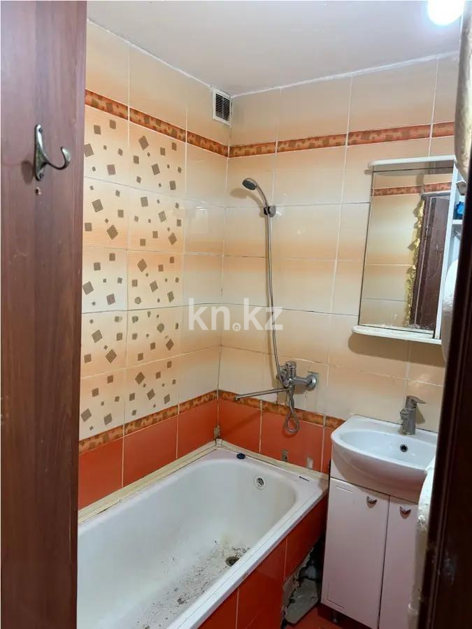 Продажа 3-комнатной квартиры, 65 м², пр. Республики, дом  6 в Караганде - фото 6