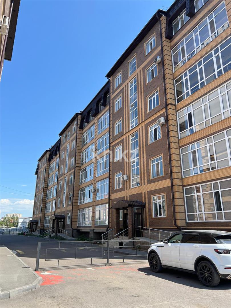 Продажа 3-комнатной квартиры, 95 м², ул. Муканова, дом  1/9 в Караганде - фото 2