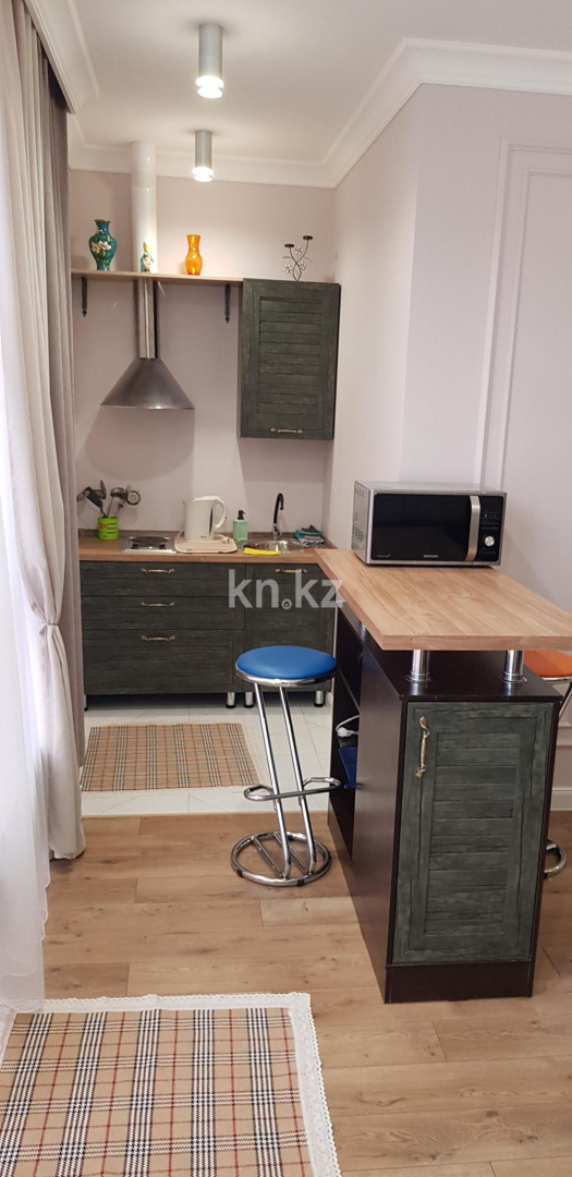 Аренда 1-комнатной квартиры посуточно, 40 м², пр. Шахтеров, дом  52б в Караганде - фото 5