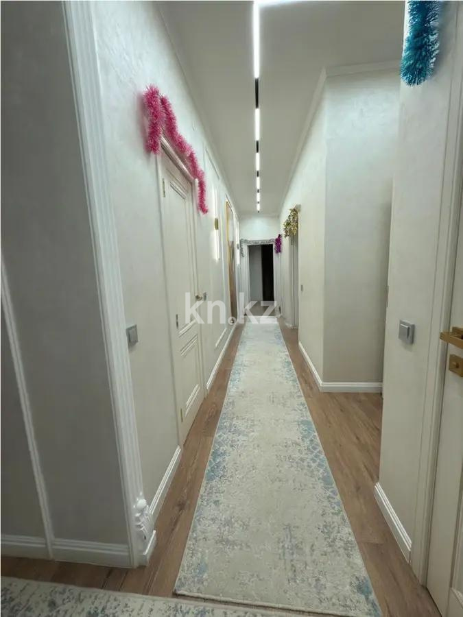 Продажа 3-комнатной квартиры, 100 м², ул. Утеген батыра, дом  11в в Алматы - фото 4