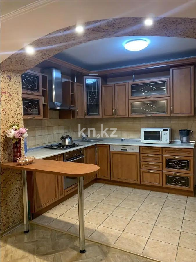 Продажа 4-комнатной квартиры, 74.3 м², 12 мкр., дом  16 в Алматы - фото 4