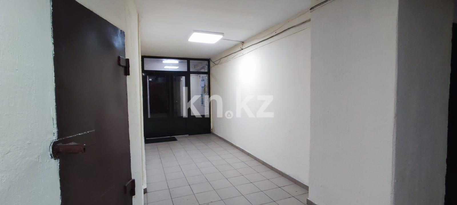 Продажа 3-комнатной квартиры, 57 м², пр. Бухар-жырау в Караганде - фото 18