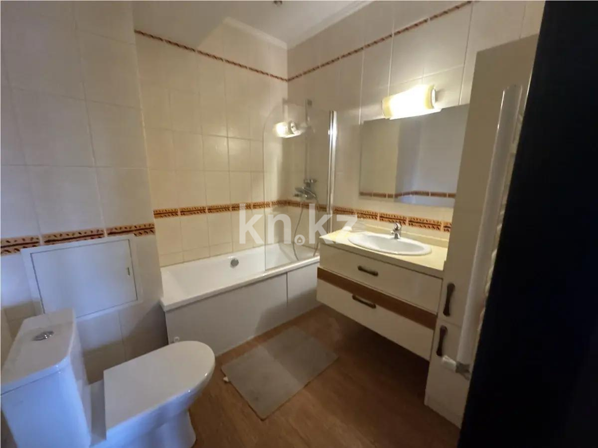 Продажа 2-комнатной квартиры, 82 м², ул. Кабанбай батыра, дом  51 в Алматы - фото 5