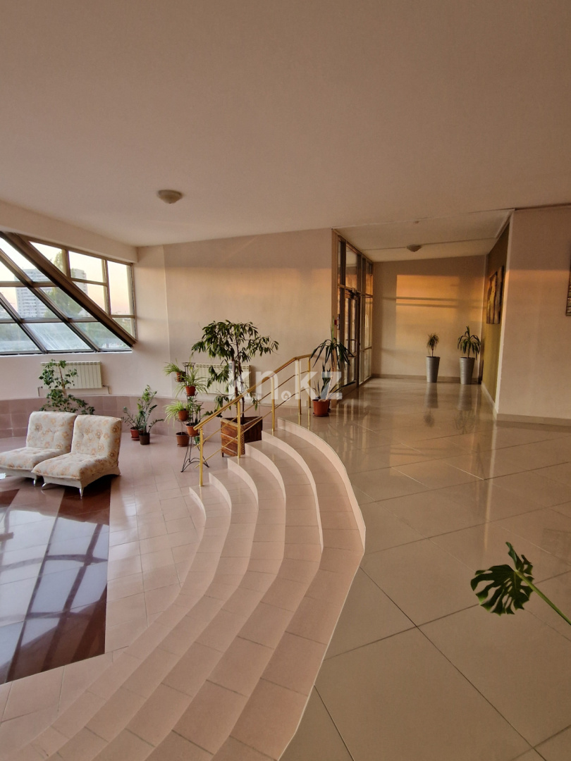 Продажа 4-комнатной квартиры, 129.6 м², ул. Смагулова, дом  56а в Атырау - фото 28