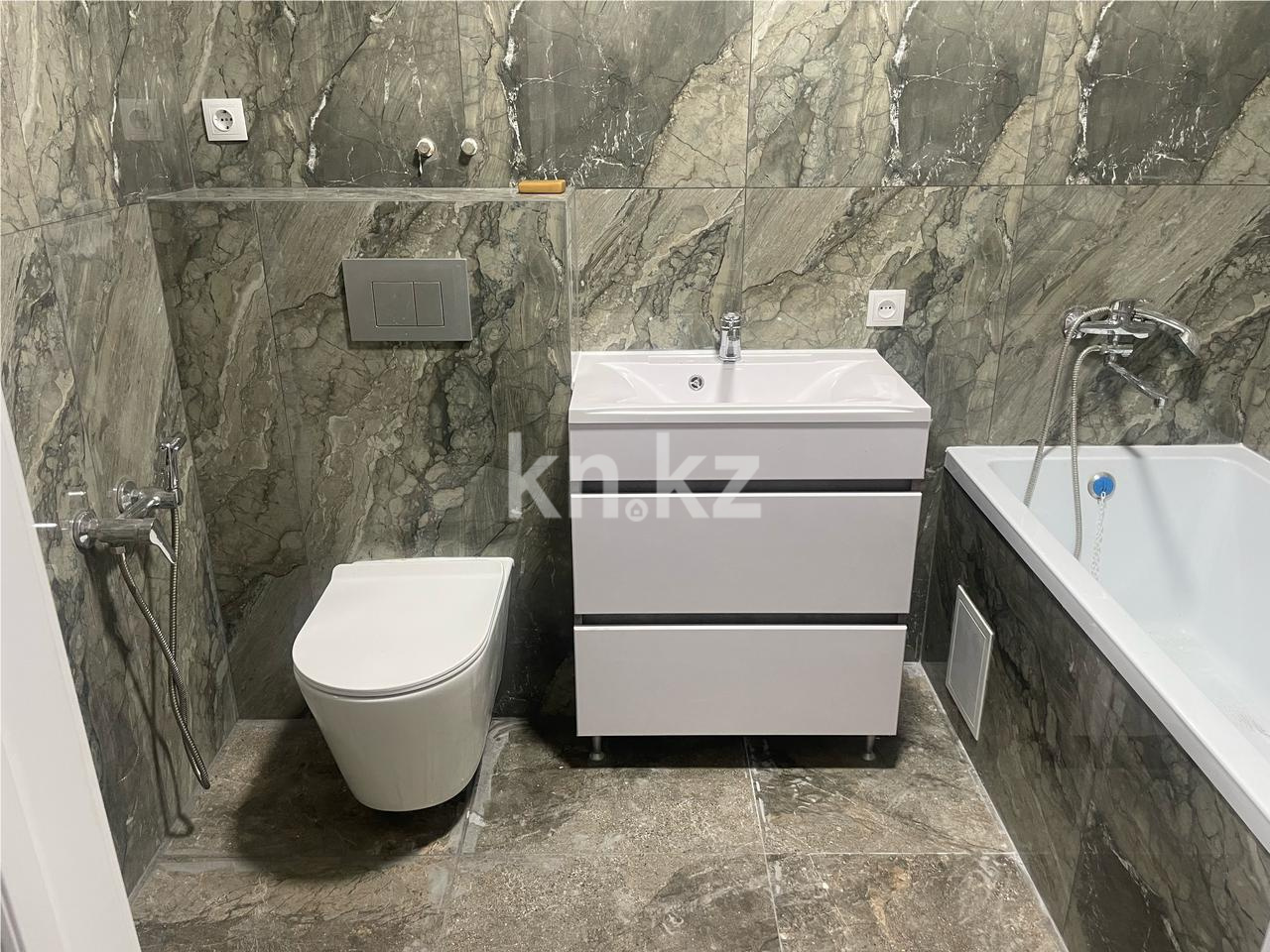 Продажа 1-комнатной квартиры, 52 м², ул. Анжерская в Караганде - фото 8