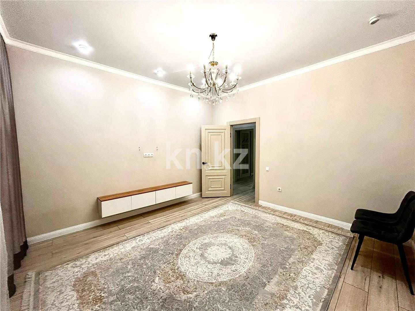 Продажа 2-комнатной квартиры, 63 м², ул. Муканова в Караганде - фото 7
