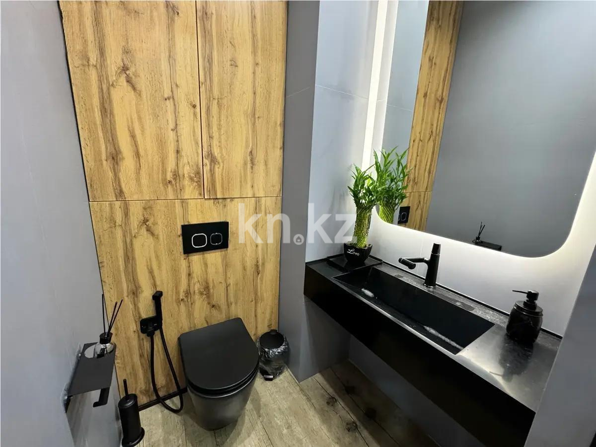 Продажа 4-комнатной квартиры, 124 м², пр. Тауелсыздык, дом  23 в Астане - фото 4