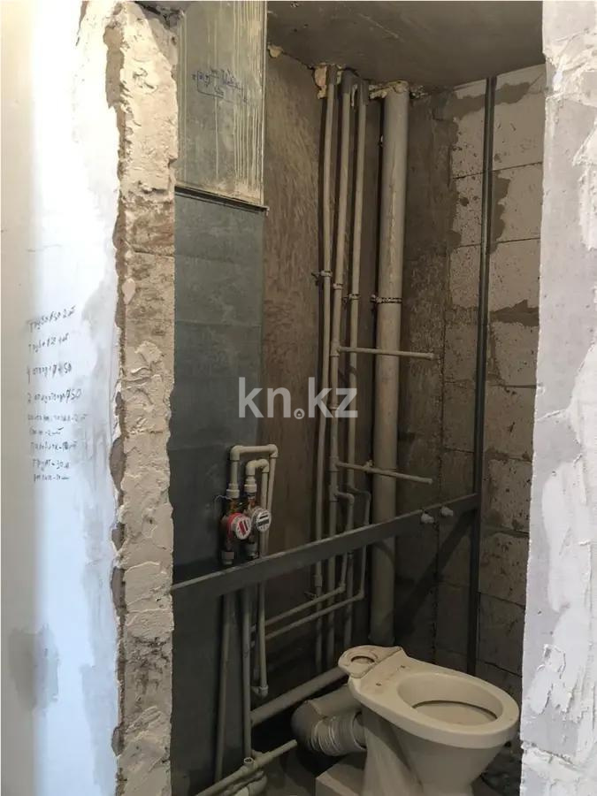 Продажа 1-комнатной квартиры, 37 м², пр. Тлендиева, дом  52 в Астане - фото 3