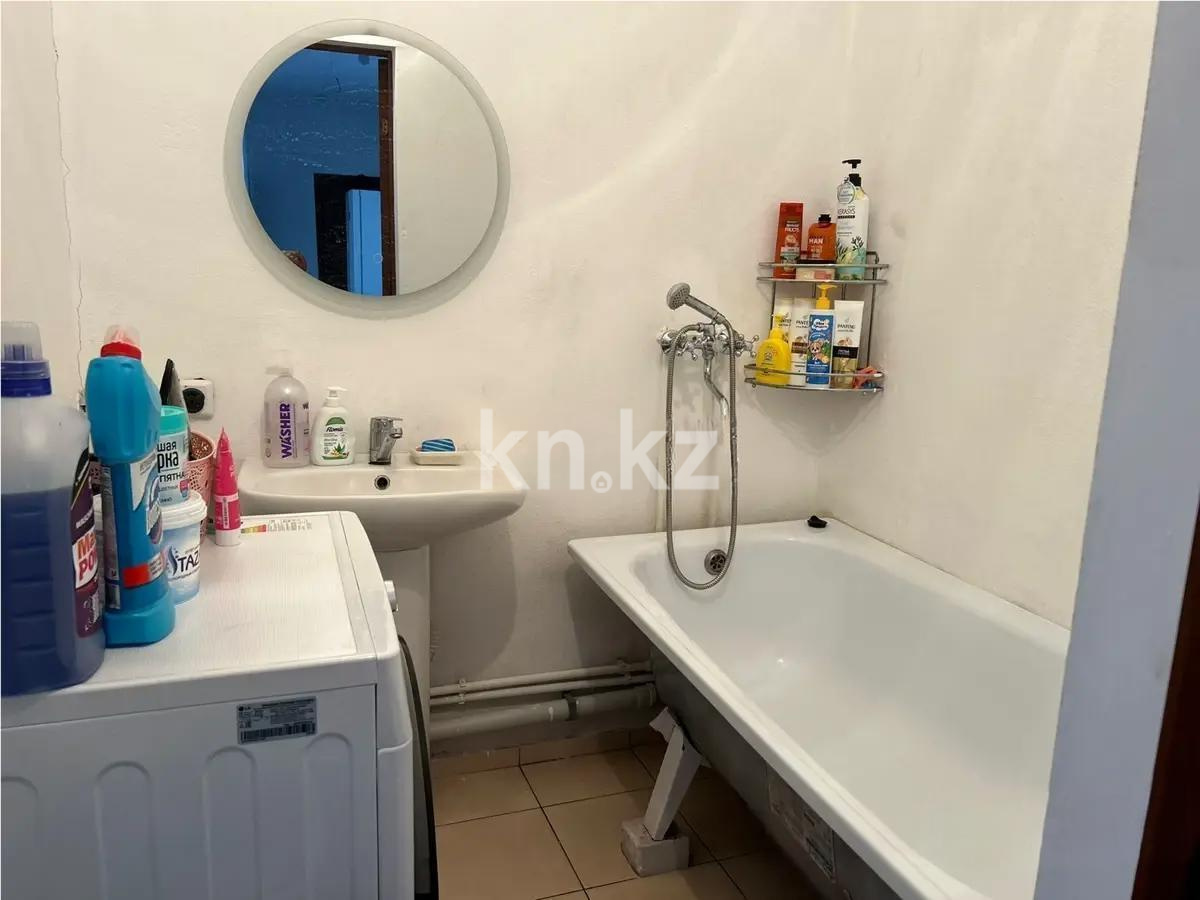 Продажа 2-комнатной квартиры, 69 м², ул. Момышулы, дом  24 в Караганде - фото 4