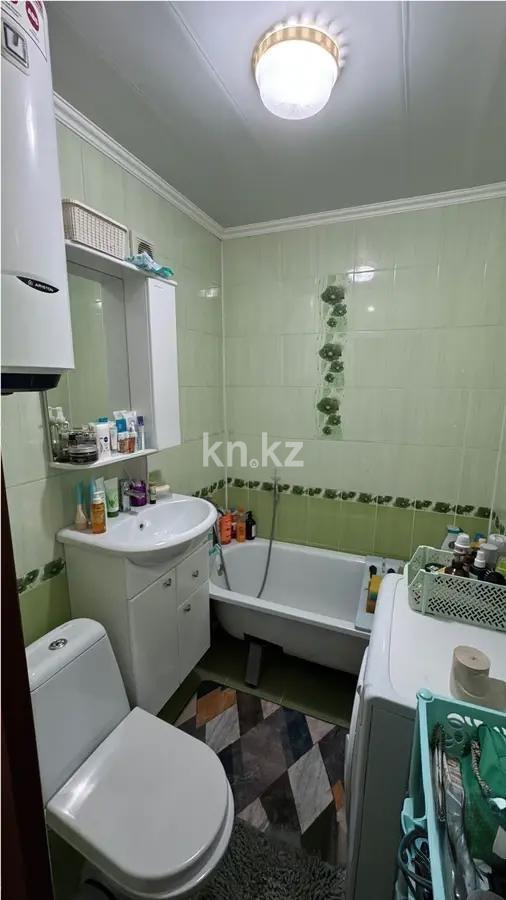 Продажа 2-комнатной квартиры, 42 м², 12-й мкр., дом  13 в Караганде - фото 6