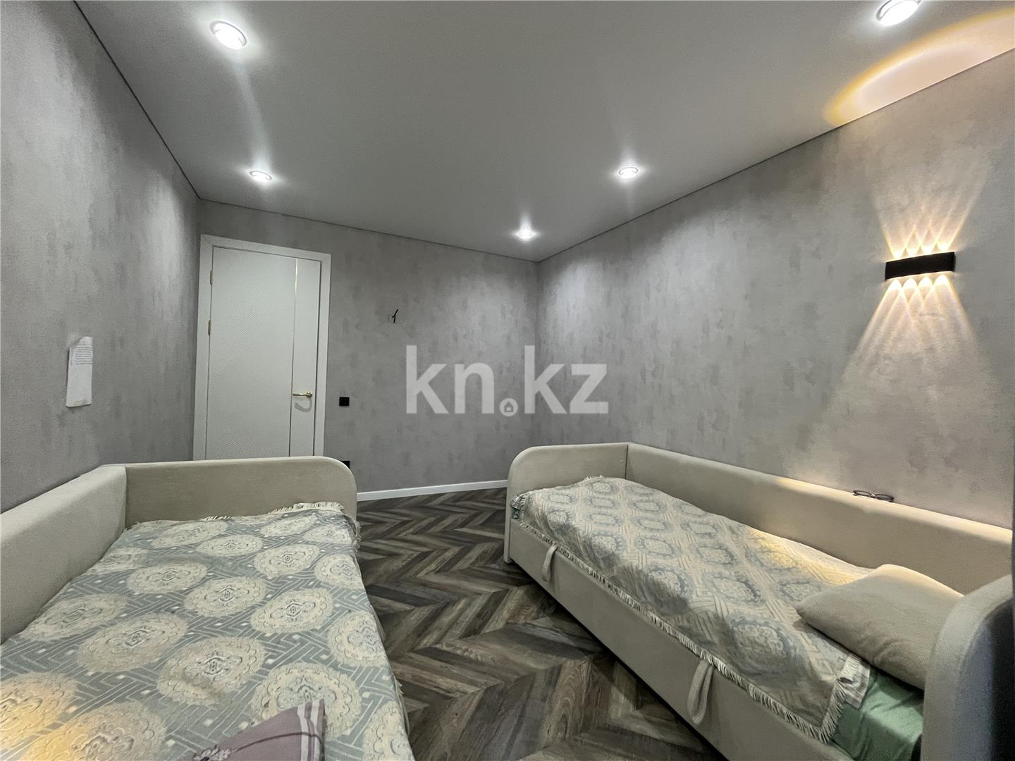 Продажа 4-комнатной квартиры, 110 м², ул. Букетова, дом  60/2 в Караганде - фото 9