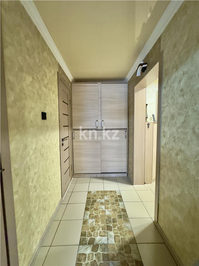 Продажа 2-комнатной квартиры, 49 м², мкр-н Восток-3, дом  16 в Караганде - фото 15