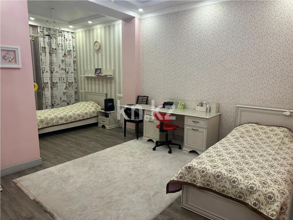 Продажа 4-комнатной квартиры, 168 м², ул. Варламова, дом  33 в Алматы - фото 4