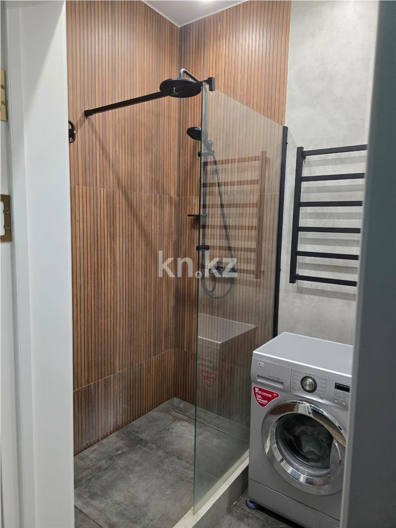 Продажа 3-комнатной квартиры, 75 м², ул. Жанибекова, дом  118 в Караганде - фото 16