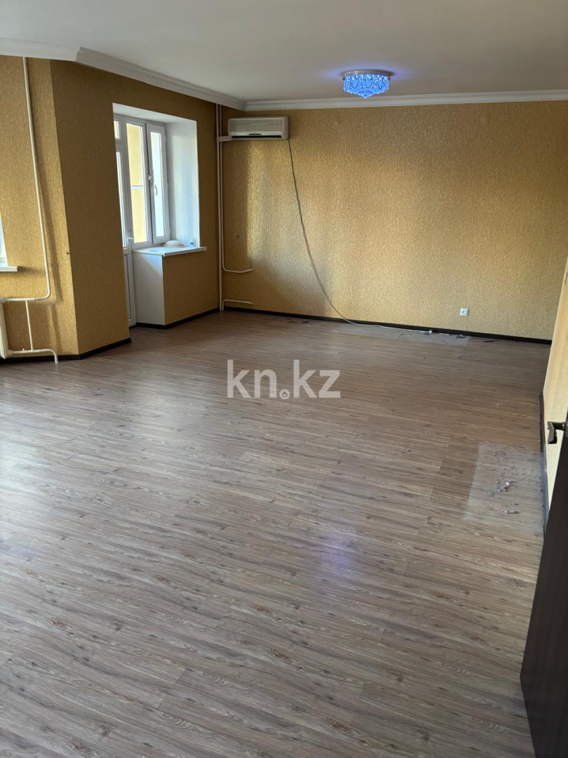 Продажа 5-комнатной квартиры, 215.8 м² в Астане - фото 6