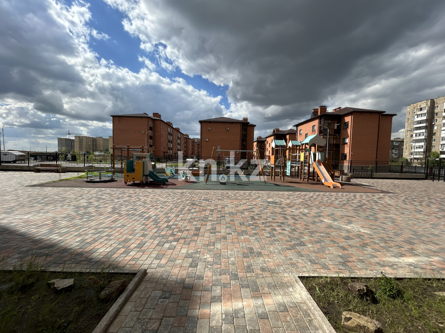 Продажа 3-комнатной квартиры, 63 м², ул. Университетская, дом  28/19 в Караганде - фото 3