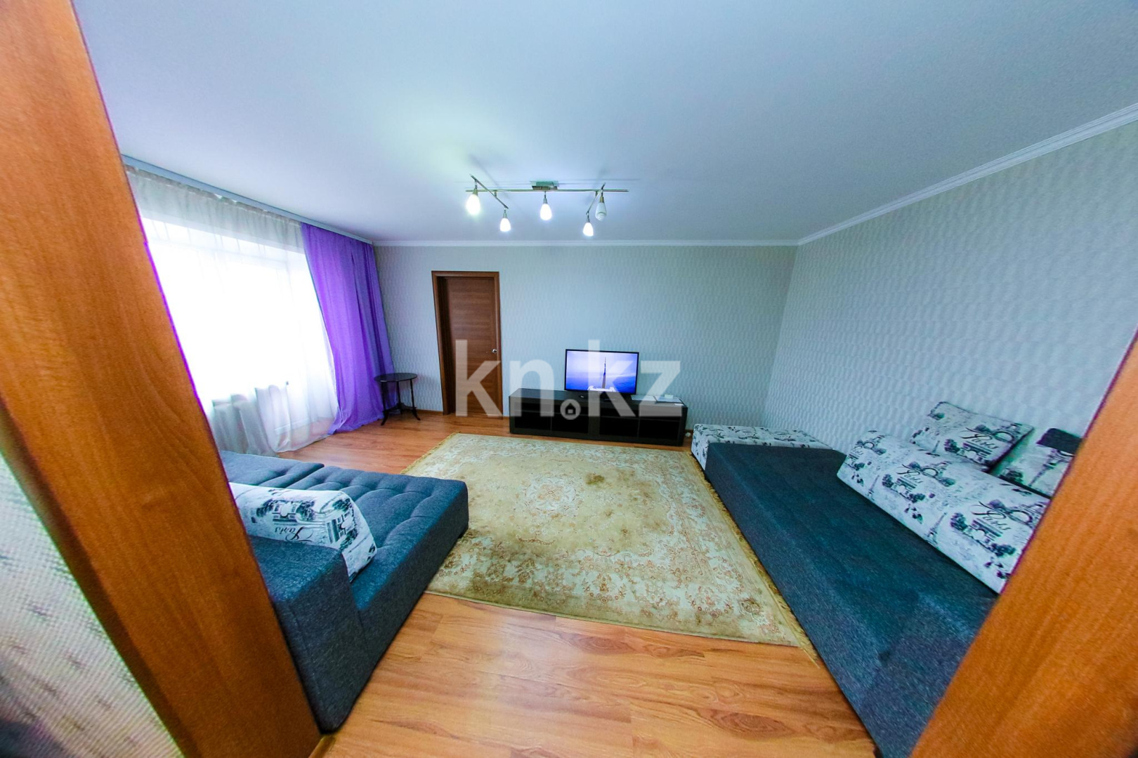 Аренда 2-комнатной квартиры посуточно, 50 м², ул. Кайсенова, дом  123 в Усть-Каменогорске - фото 5