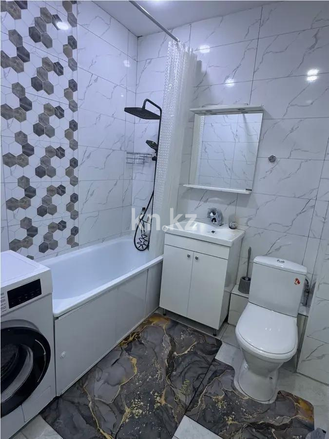 Продажа 1-комнатной квартиры, 40 м², мкр. Аксай-1а, дом  26а в Алматы - фото 3