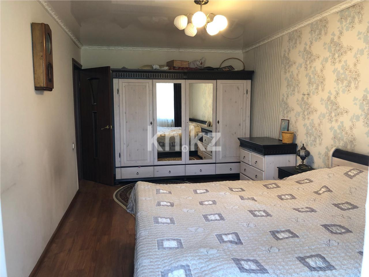 Продажа 4-комнатной квартиры, 76 м², 2 кв-л в Караганде - фото 2