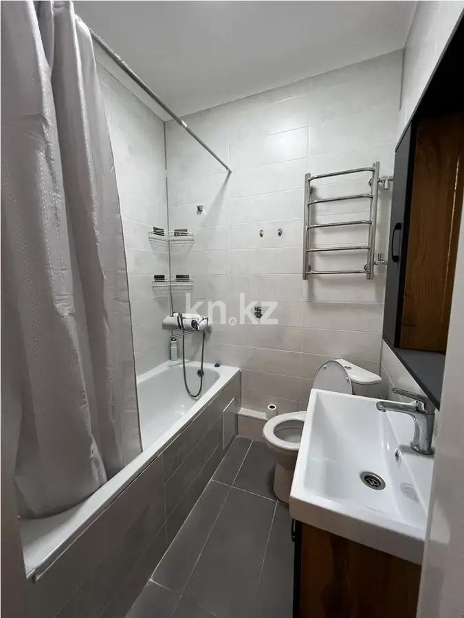Продажа 1-комнатной квартиры, 40 м², ул. Есенова, дом  160/3 в Алматы - фото 3