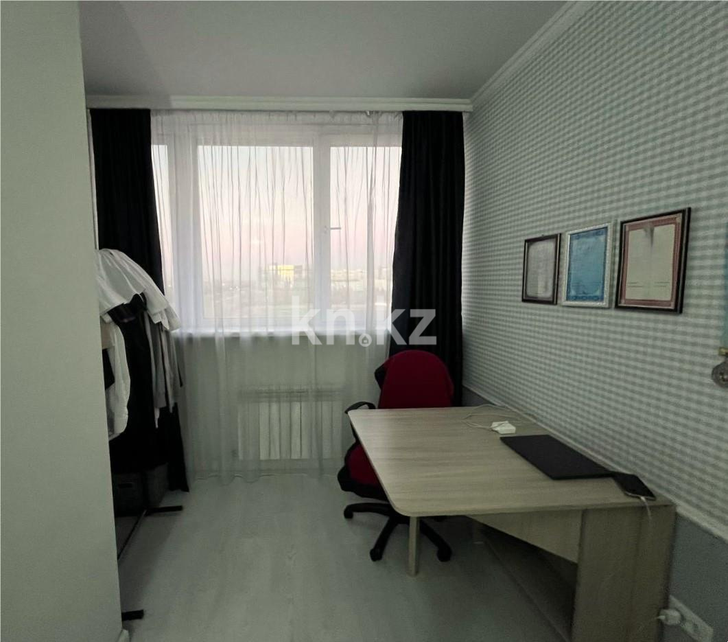 Продажа 4-комнатной квартиры, 136 м², пр. Шахтеров в Караганде - фото 12