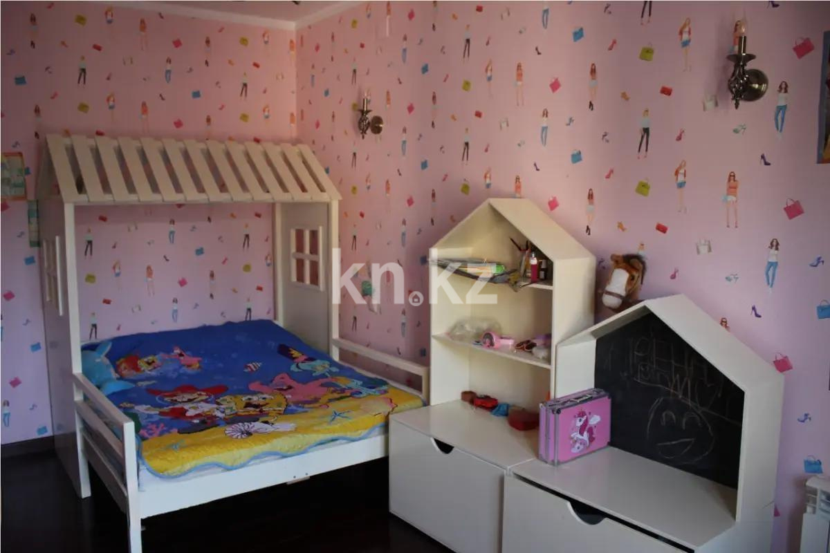 Продажа 5-комнатной квартиры, 195 м², ул. Ладушкина, дом  150/1 в Алматы - фото 3