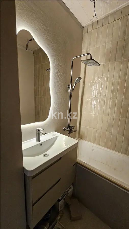 Продажа 3-комнатной квартиры, 65 м², 2 мкр., дом  50 в Алматы - фото 4