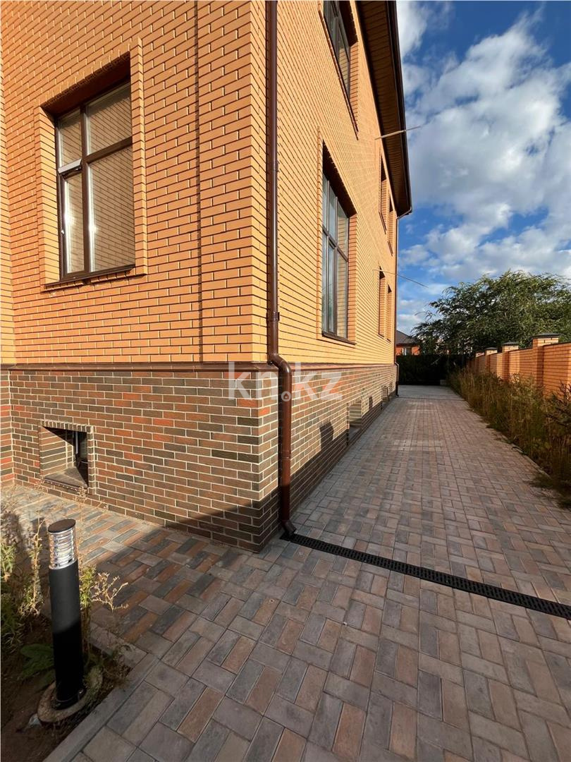 Продажа 7-комнатного дома, 400 м² в Караганде - фото 4