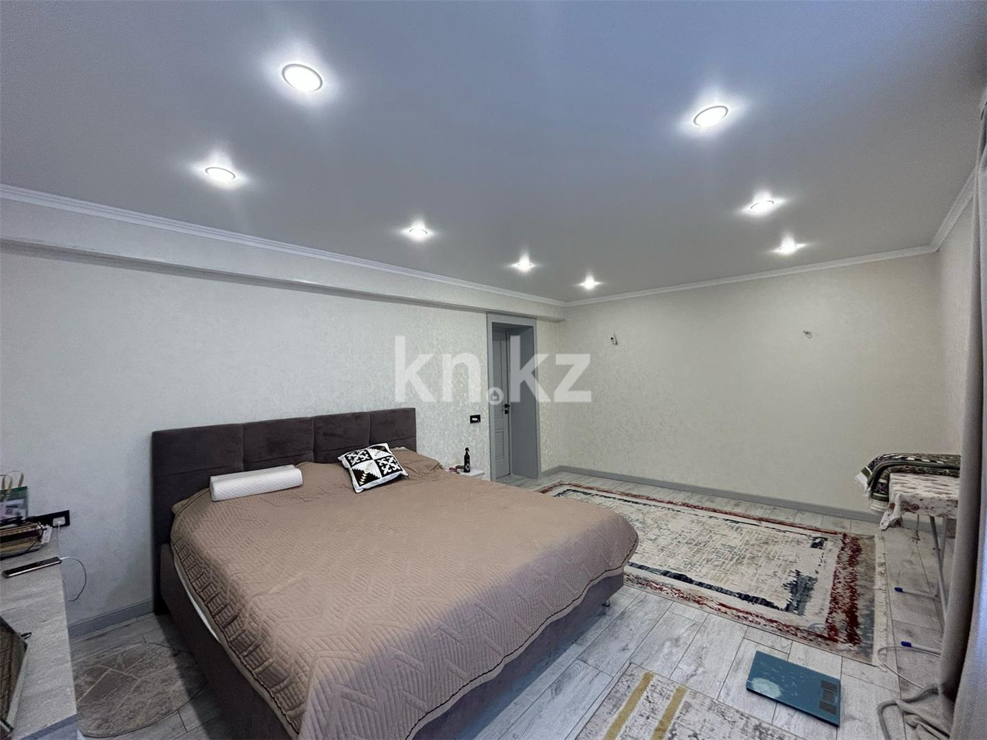 Продажа 7-комнатного дома, 355 м², ул. Жандарбековой в Караганде - фото 9