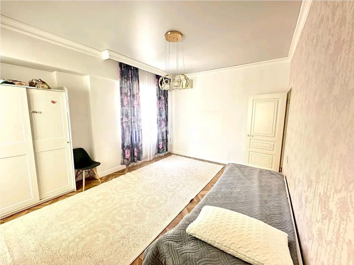 Продажа 4-комнатной квартиры, 145 м², мкр-н Керемет, дом  7/31 в Алматы - фото 4