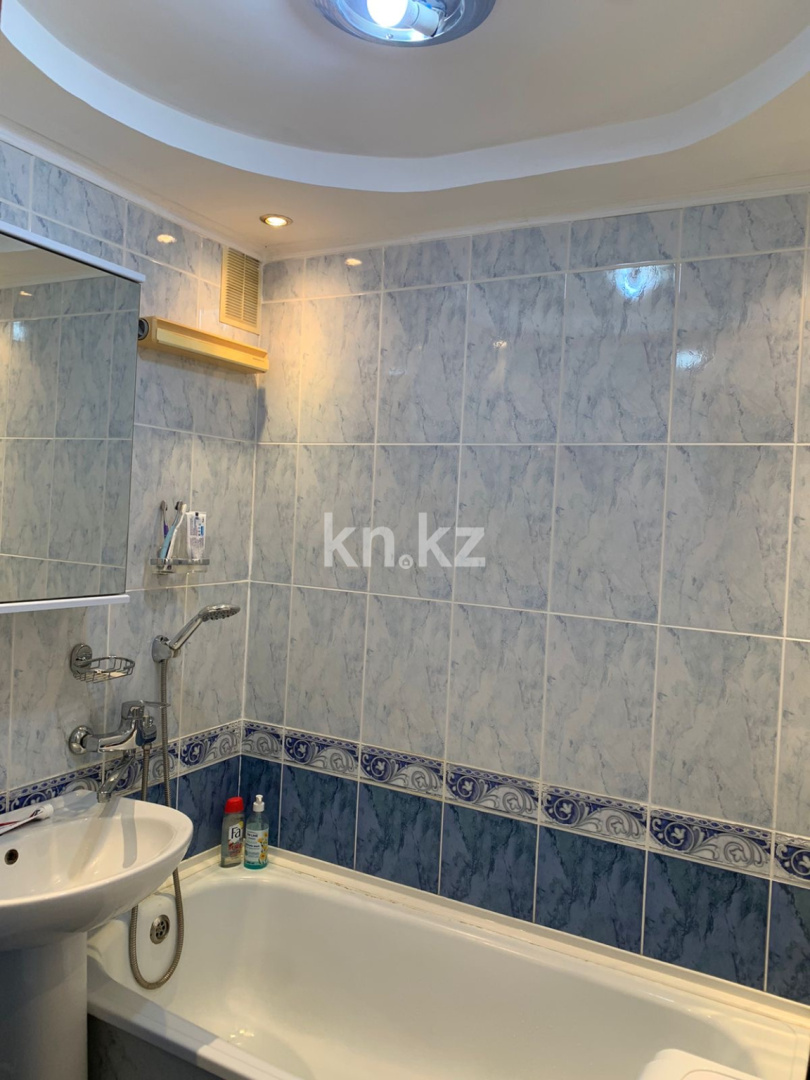 Продажа 3-комнатной квартиры, 60.9 м², мкр-н Восток-3, дом  9 в Караганде - фото 5