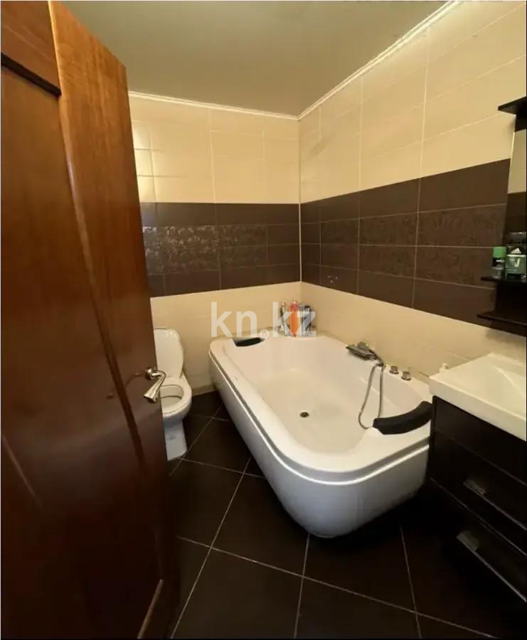 Продажа 4-комнатной квартиры, 140 м², ул. Хусаинова, дом  225 в Алматы - фото 6