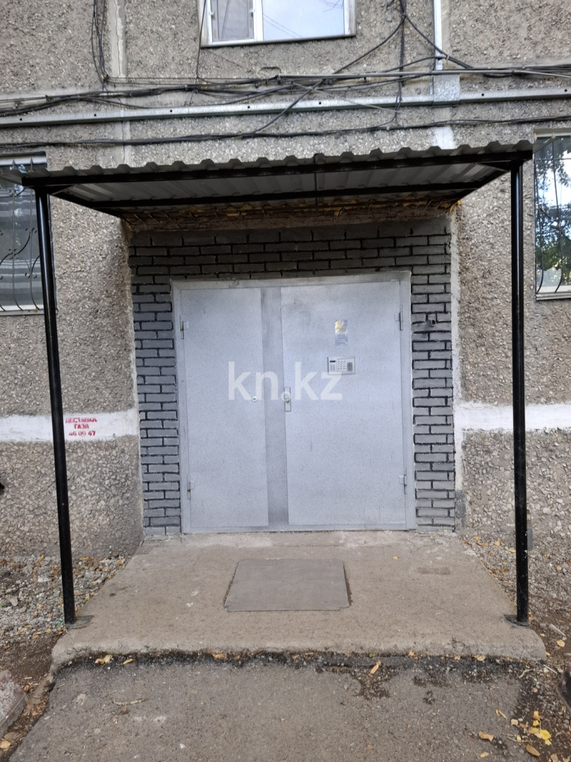 Продажа 3-комнатной квартиры, 62 м², мкр-н 16, дом  49 в Караганде - фото 15