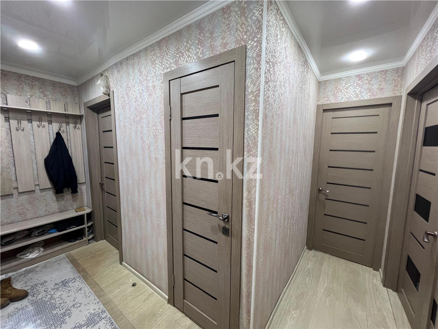 Продажа 2-комнатной квартиры, 42 м², ул. Ержанова, дом  38 в Караганде - фото 9