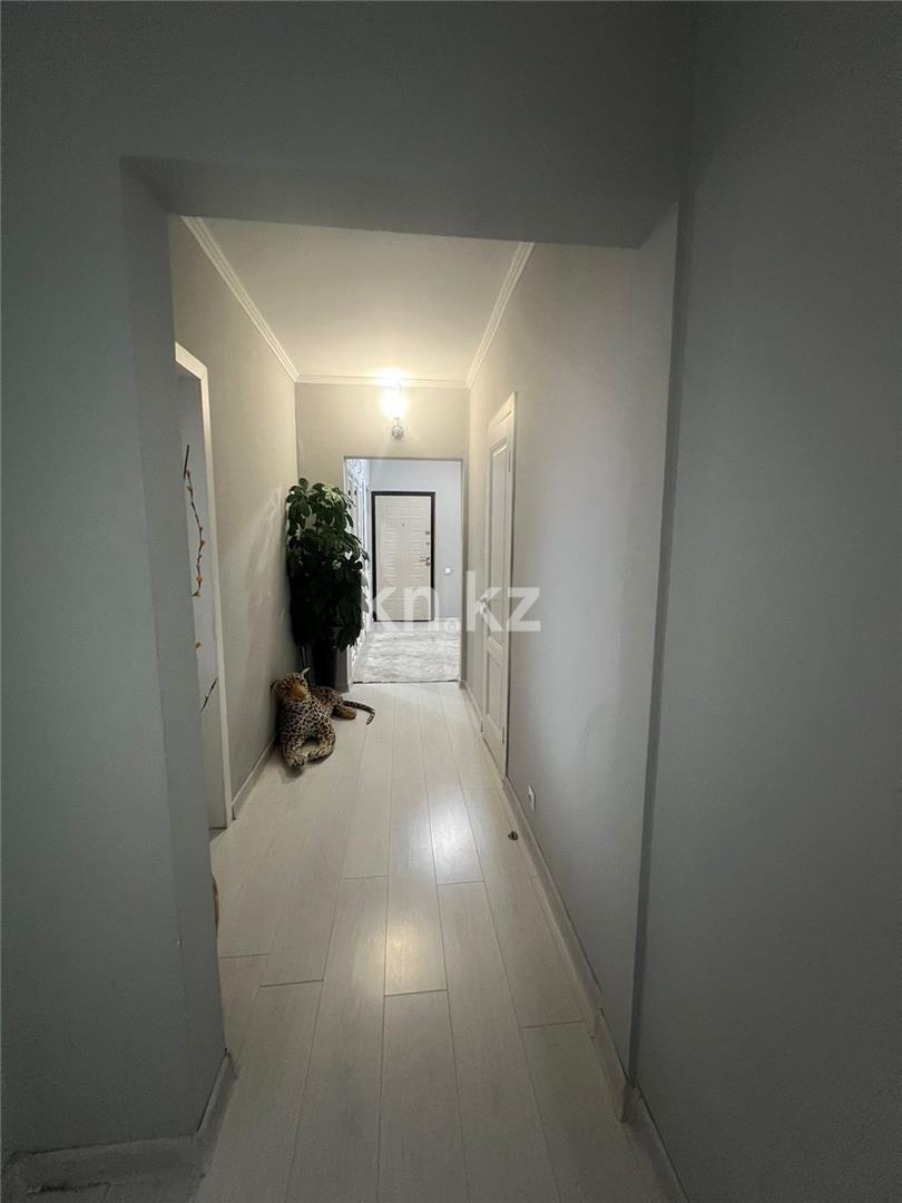 Продажа 2-комнатной квартиры, 70 м², мкр-н Шапагат, дом  8 в Караганде - фото 13